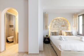 Amalthia Luxury Suites