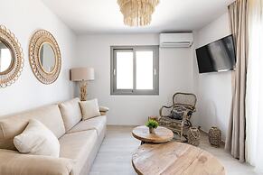 Amalthia Luxury Suites