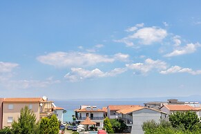 Amalthia Luxury Suites