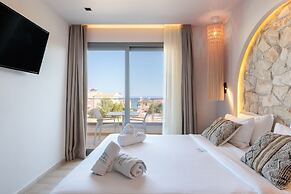 Amalthia Luxury Suites