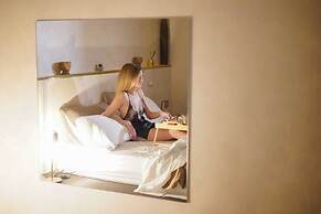 DE MARE WINE RESORT
