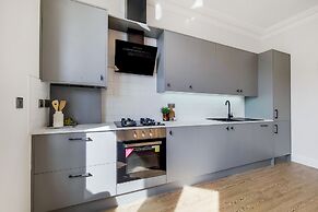 Lovely 1-bed Apartment in London With Courtyard