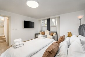 Nina Luxury Apartment