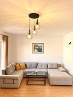 Spacious 2-bed Apartment in Cavtat