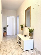 Spacious 2-bed Apartment in Cavtat