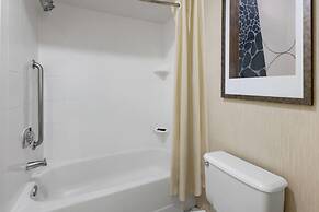 Tysons Corner Suites, A Baymont by Wyndham