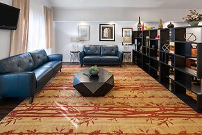 Tysons Corner Suites, A Baymont by Wyndham