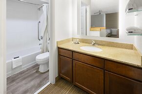 Tysons Corner Suites, A Baymont by Wyndham