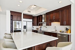 Silver Beach 1702e 3 Bedroom Condo by RedAwning