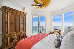 Silver Beach 1702e 3 Bedroom Condo by RedAwning