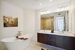 Silver Beach 1702e 3 Bedroom Condo by RedAwning