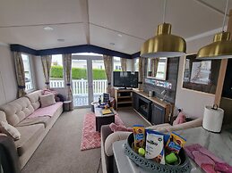 8 Birth Static Caravan