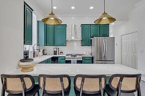 Art Deco Inspired Designer 2 Bed Loft in West Town by AllSet Turnover