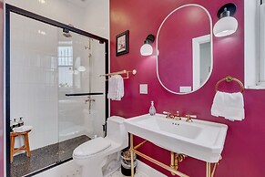 Art Deco Inspired Designer 2 Bed Loft in West Town by AllSet Turnover