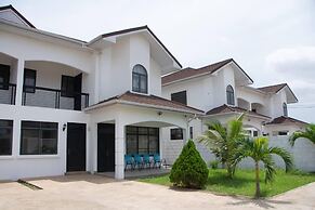 Luxuriously Finished 4-bed House in Tema Comm 25