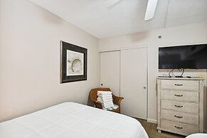 Destin On The Gulf 304 2 Bedroom Condo by RedAwning