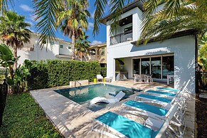 Villatel Luxury Homes at Reunion Resort