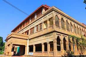 Nilambag palace
