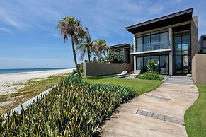 Luxury Beach Resort Apartments & Villas