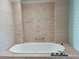 Luxury Beach Resort Apartments & Villas