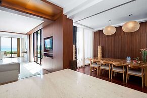 Luxury Beach Resort Apartments & Villas