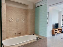 Luxury Beach Resort Apartments & Villas