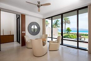 Luxury Beach Resort Apartments & Villas