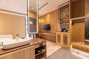 Euphoria Hotel