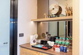 Euphoria Hotel