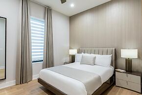 Harbor Island Beach Club by Villatel