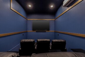 Harbor Island Beach Club by Villatel