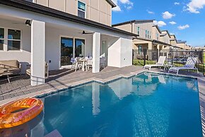 Harbor Island Beach Club by Villatel