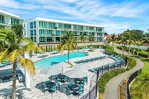 Harbor Island Beach Club by Villatel