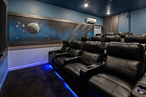 Harbor Island Beach Club by Villatel