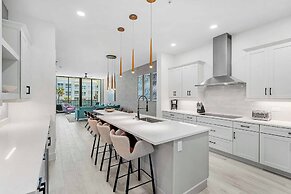 Harbor Island Beach Club by Villatel