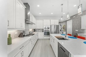 Harbor Island Beach Club by Villatel