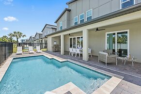 Harbor Island Beach Club by Villatel