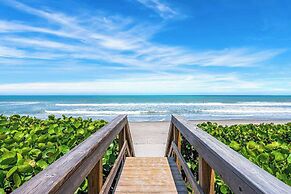 Harbor Island Beach Club by Villatel