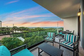 Harbor Island Beach Club by Villatel