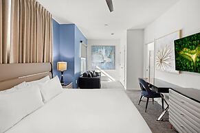 Harbor Island Beach Club by Villatel