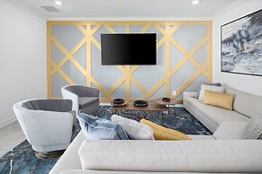 Harbor Island Beach Club by Villatel