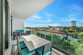 Harbor Island Beach Club by Villatel