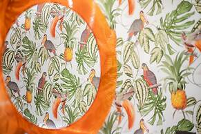 Acropolis Pop Art Apartment