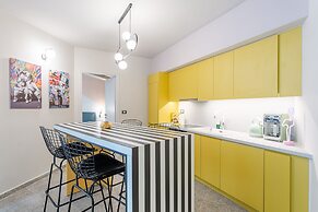 Acropolis Pop Art Apartment