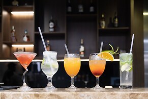 Cat Ba Paradise Hotel - Sky Bar & Massage