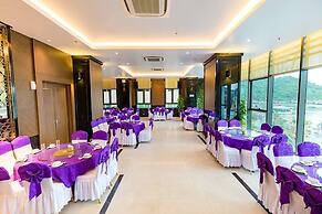 Cat Ba Paradise Hotel - Sky Bar & Massage