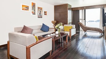 Cat Ba Paradise Hotel - Sky Bar & Massage