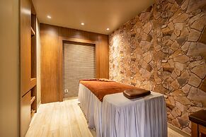 Cat Ba Paradise Hotel - Sky Bar & Massage