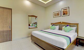 Treebo C1 Taj Nirvana