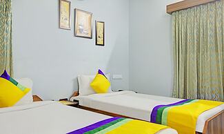 Itsy Hotels Sidhartha Residency